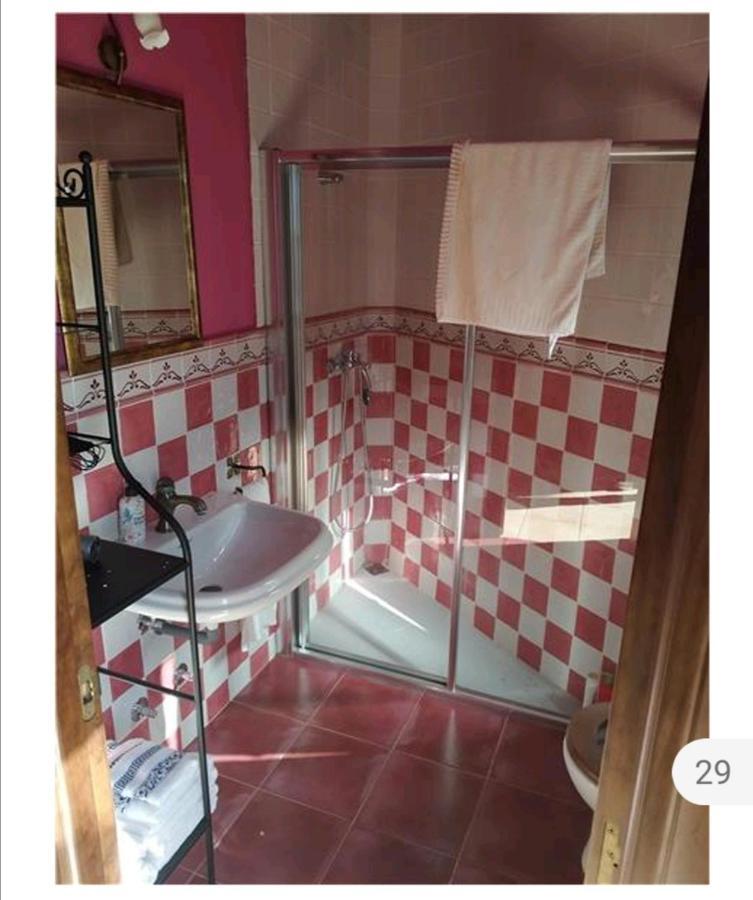 La Casina Roja - Santolaya De Cabranes Villa Arboleya Kültér fotó