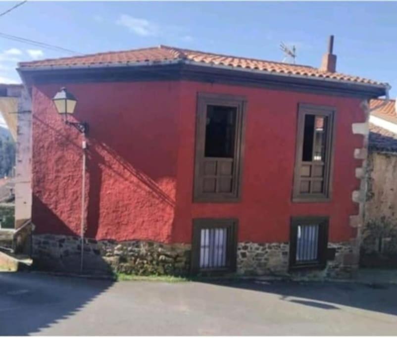 La Casina Roja - Santolaya De Cabranes Villa Arboleya Kültér fotó