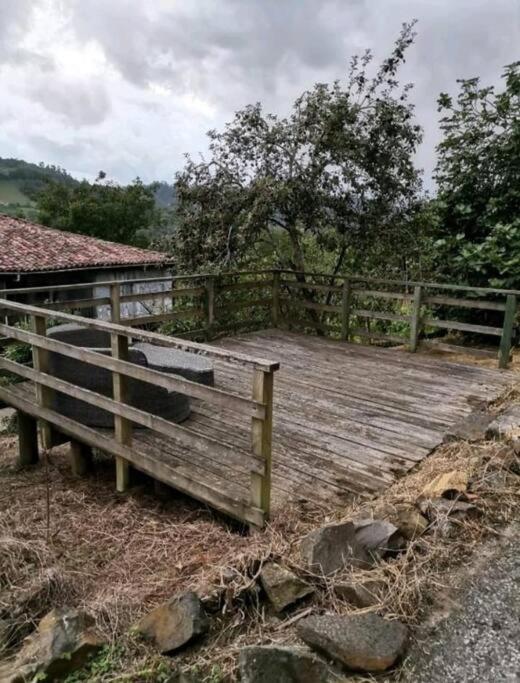 La Casina Roja - Santolaya De Cabranes Villa Arboleya Kültér fotó